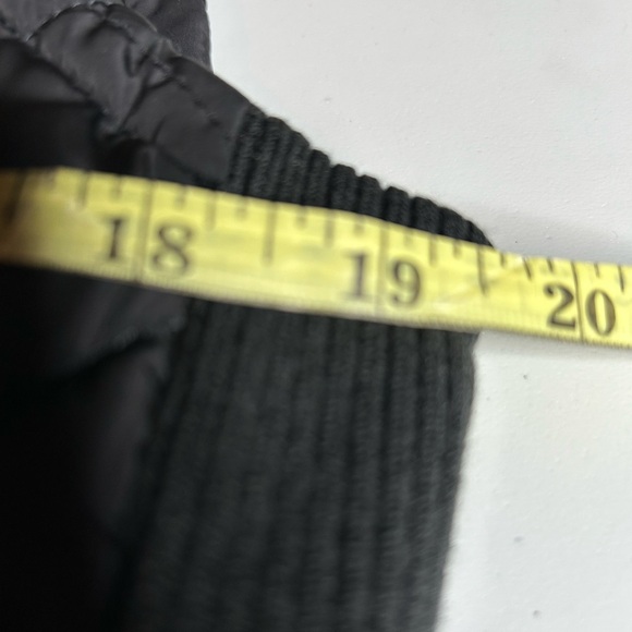 Women’s Andrew Marc Quilted Jacket Vest - Picture 8 of 8